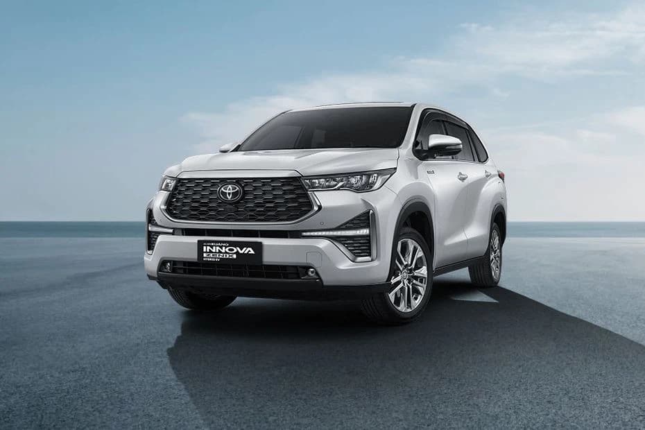 Toyota Innova Zenix Q front grille